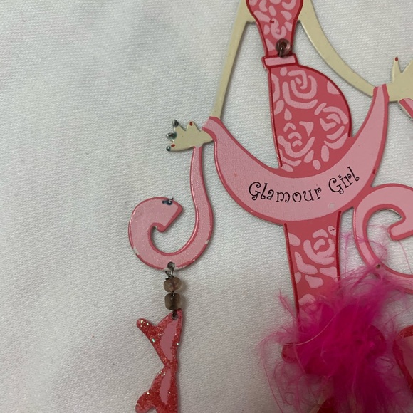 Glamour girl ornament pink heart feathers sunset vista designs woman - Picture 3 of 6